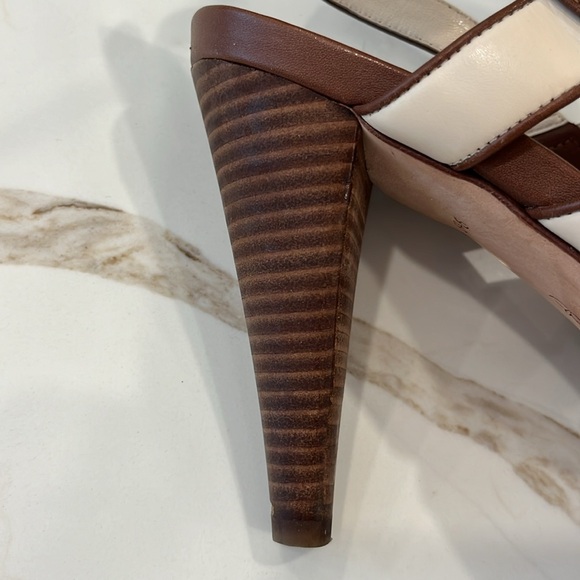EUC Cole Haan woven leather slingback 4” stacked heel cream brown trim sandals - Picture 4 of 8